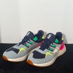 Keds women's sz 8 tiasa trail slip on sneakers